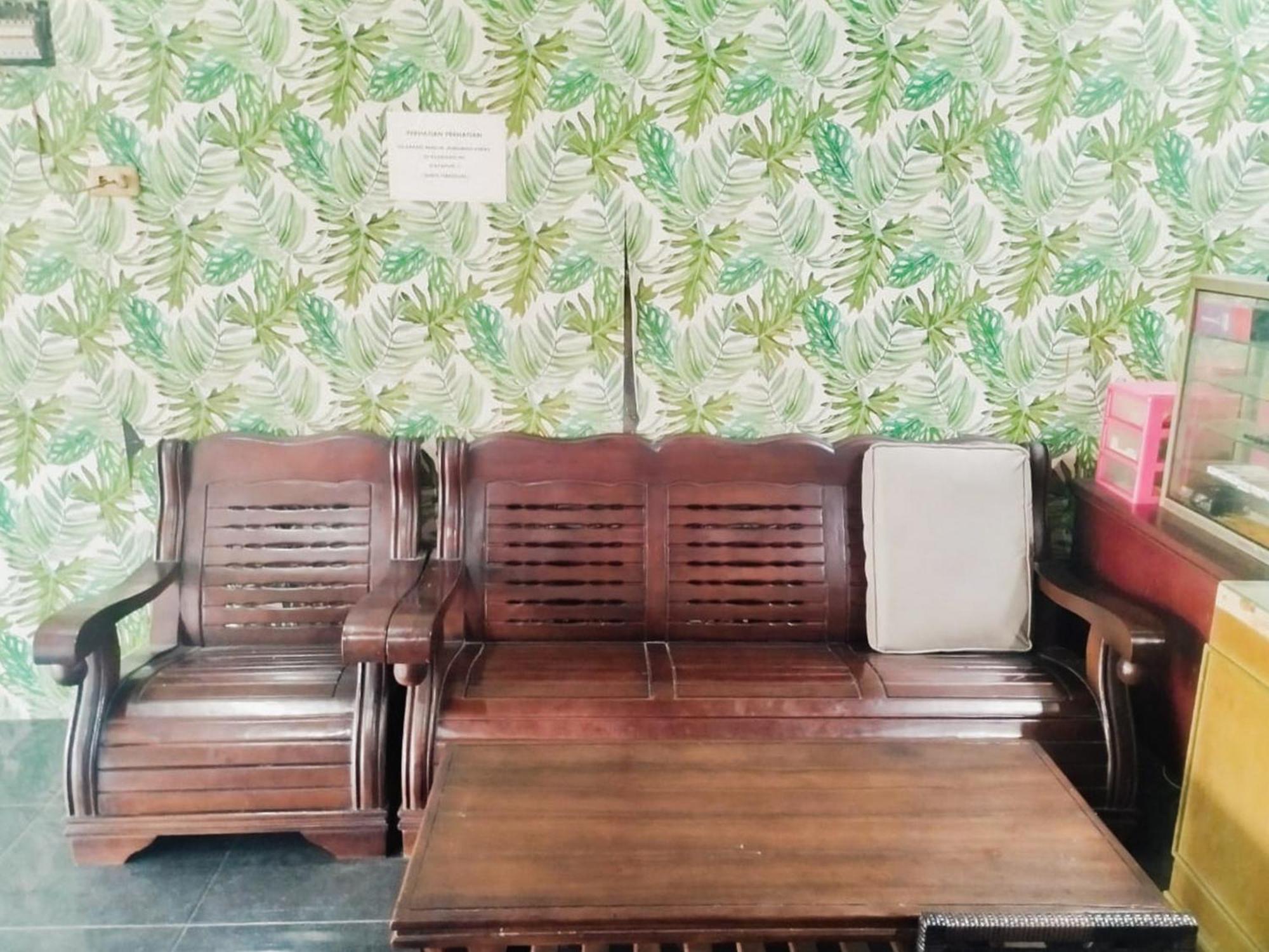 Reddoorz At Jalan Diponegoro Bandar Lampung Hotel Exterior foto